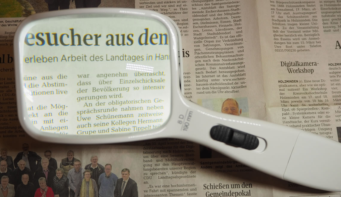 Schröder Optik Stadtoldendorf - Ihr Fachbetrieb für Augenoptik und Hörgeräteakustik Ihr Optiker- und Akustiker-Fachbetrieb - Neben einem großen Angebot an Brillen, Kontaktlinsen und Hörgeräten, bieten wir fachkundige Beratung bei der Auswahl und Anpassung von Brillen und Hörgeräten. Ebenso helfen wir Ihnen bei Winkelfehlsichtigkeit, Augenglasbestimmung, Kontaktlinsen, vergrößernden Sehhilfen als auch der Hörgeräteanpassung gerne weiter. Ihr Optiker und Akustiker für den Raum Stadtoldendorf.